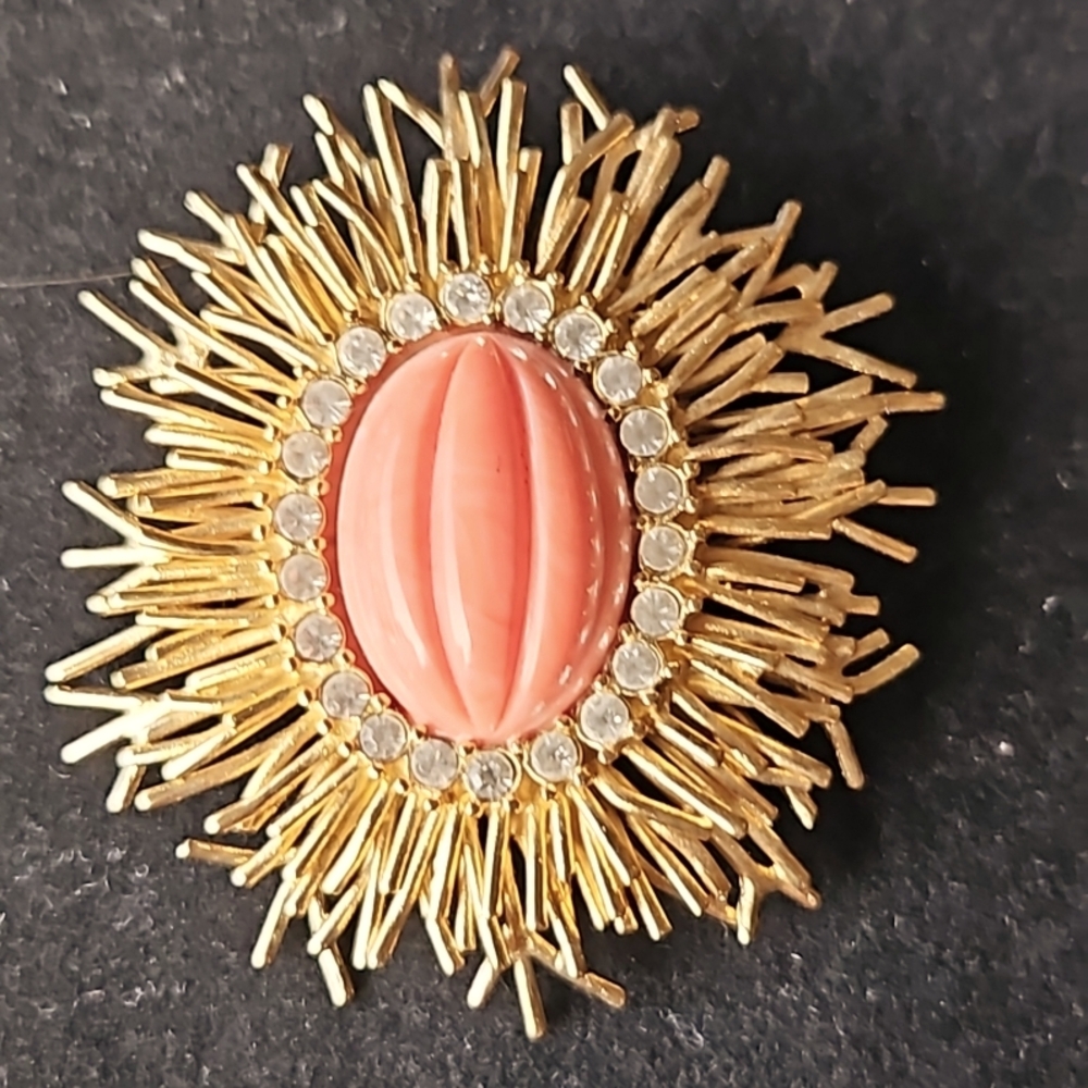 Brooche